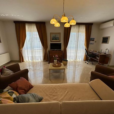 Apartman Ostrea *** Bale Εξωτερικό φωτογραφία