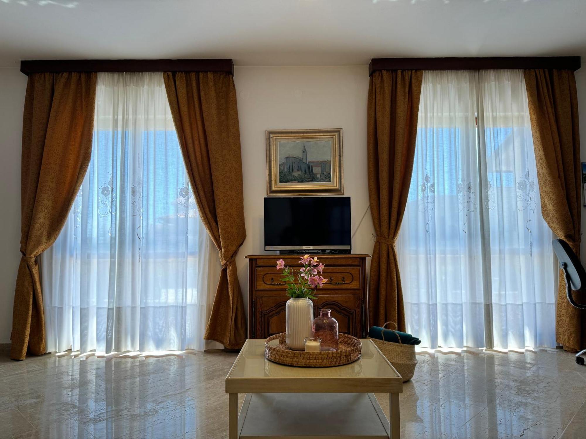 Apartman Ostrea *** Bale Εξωτερικό φωτογραφία