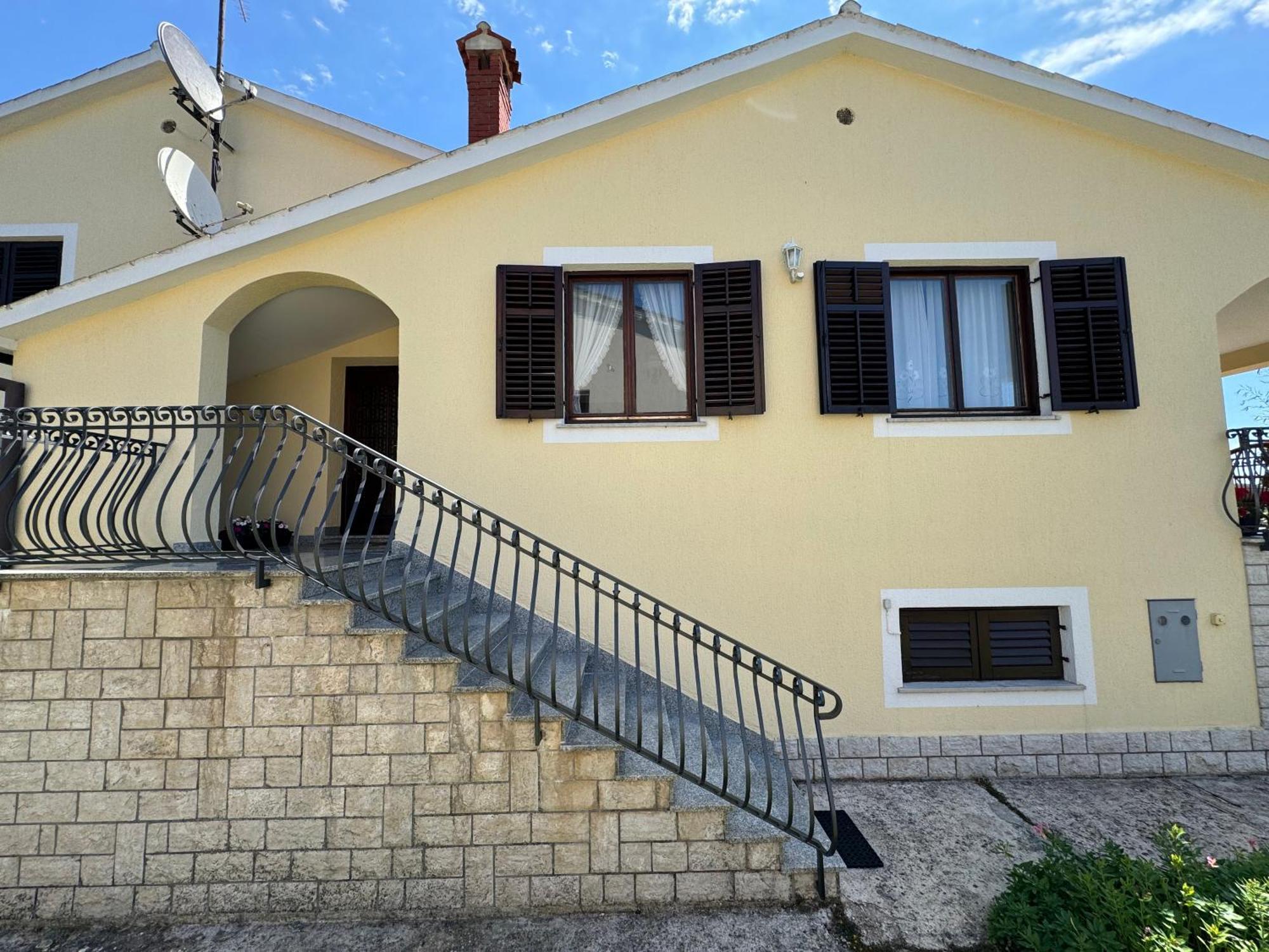 Apartman Ostrea *** Bale Εξωτερικό φωτογραφία