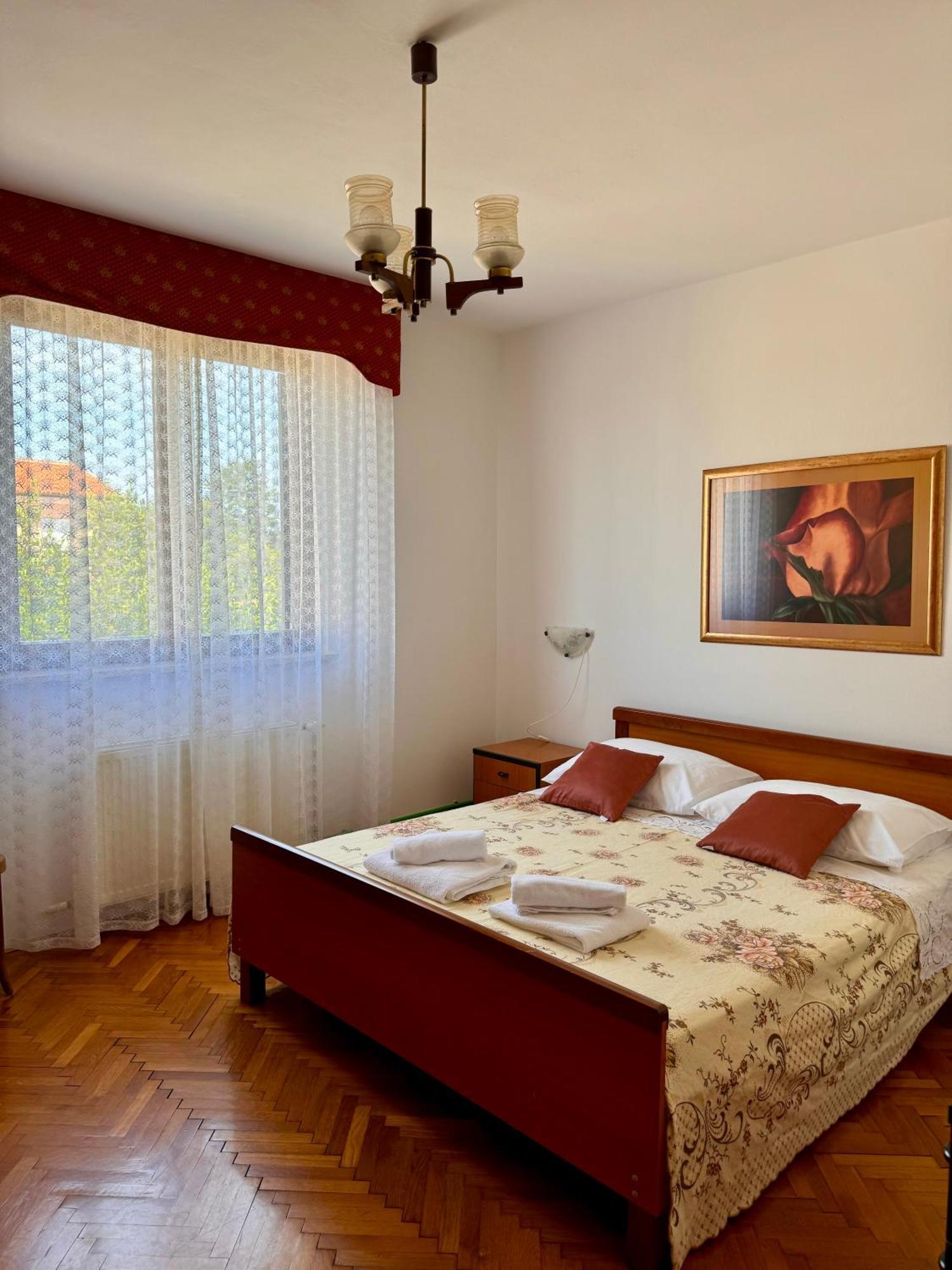 Apartman Ostrea *** Bale Εξωτερικό φωτογραφία